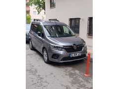Sahibinden Renault Kangoo Multix 1.3 TCe Iconic 2024 Model