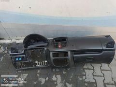 Peugeot 206+ torpido göğüs