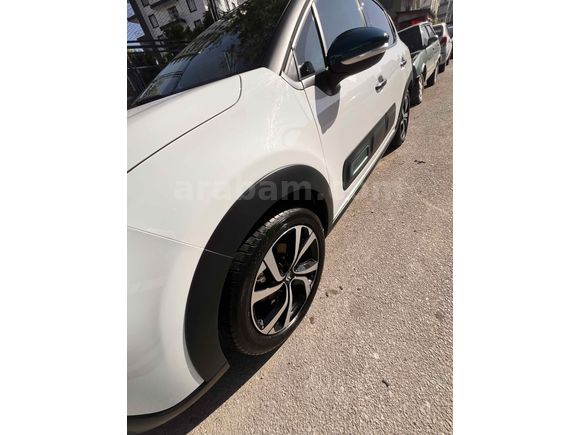 Acil satılık sıfır kokusu üzerinde, tüm parçaları orijinal