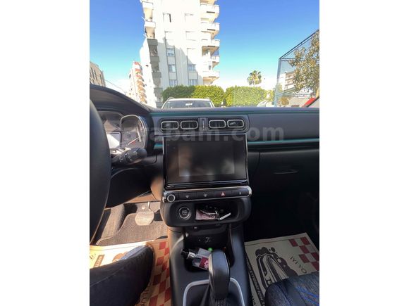Acil satılık sıfır kokusu üzerinde, tüm parçaları orijinal