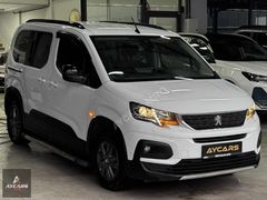 2023-PEUGEOT-RIFTER-ALLURE-E TOGGLE-HATASZ-BOYASZ-TRAMERSZ-38.KM