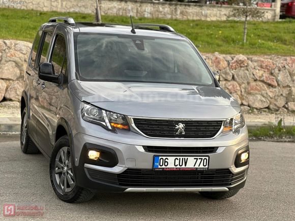 2022 MODEL/1.5BLUHDİ/ALLURE/CAM TAVANLI/TAMAMINA KREDİ/125.000KM