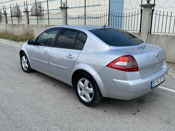 HATASIZ BOYASIZ TEMİZ MEGANE  