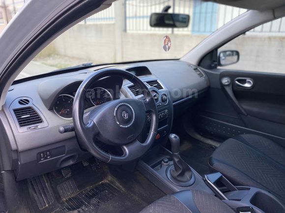 HATASIZ BOYASIZ TEMİZ MEGANE  