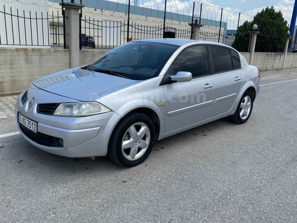 HATASIZ BOYASIZ TEMİZ MEGANE  