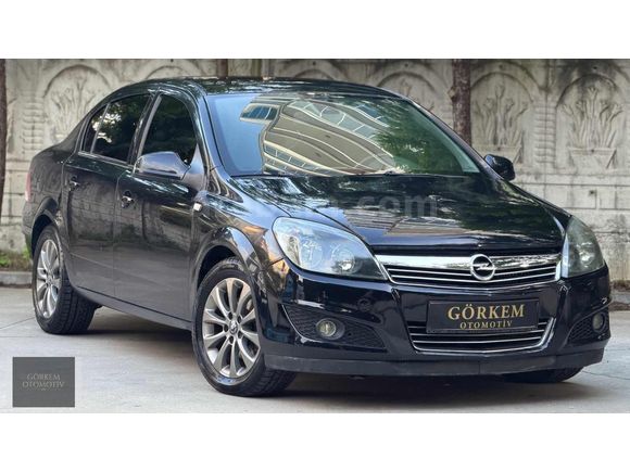 GÖRKEM OTO'DAN-HATASIZ-BÜYÜK EKRAN-MASRAFSIZ OPEL ASTRA