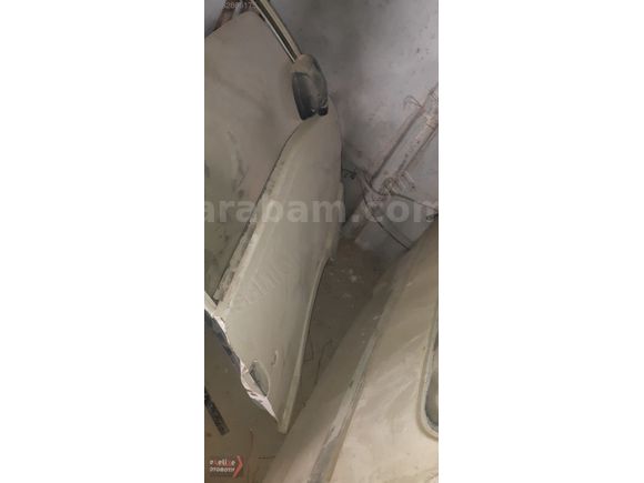 MAZDA E2200 DOLU BAGAJ KAPAĞI