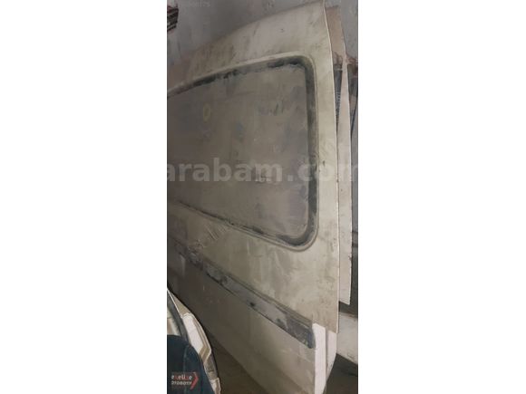 MAZDA E2200 DOLU BAGAJ KAPAĞI