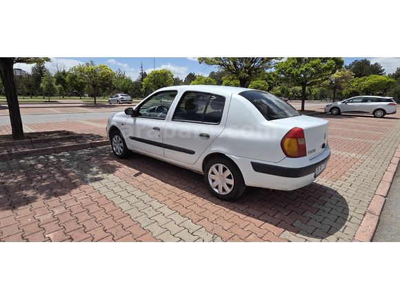 Sahibinden Renault Clio 1.4 Expression 2003 Model