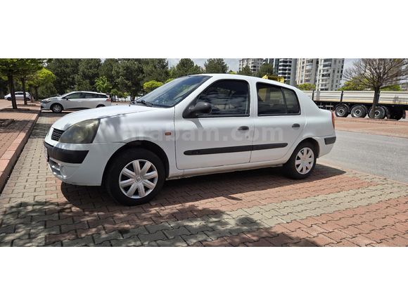 Sahibinden Renault Clio 1.4 Expression 2003 Model