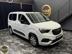 SMZ MOTORS 2021 COMBO LİFE OTOMATİK CAM.T 102 BİN KM K.K 12TAK