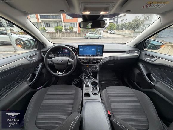 AR-ES MOTORS 2025 ÇIKIŞLI FORD FOCUS 1.5 ECOBLUE TİTANİUM X