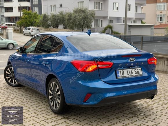 AR-ES MOTORS 2025 ÇIKIŞLI FORD FOCUS 1.5 ECOBLUE TİTANİUM X
