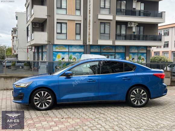 AR-ES MOTORS 2025 ÇIKIŞLI FORD FOCUS 1.5 ECOBLUE TİTANİUM X