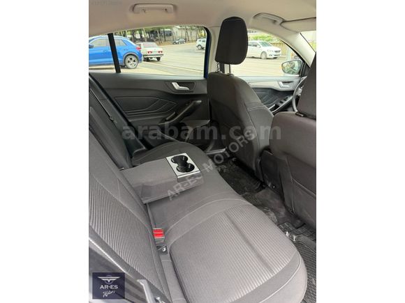 AR-ES MOTORS 2025 ÇIKIŞLI FORD FOCUS 1.5 ECOBLUE TİTANİUM X