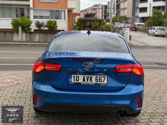 AR-ES MOTORS 2025 ÇIKIŞLI FORD FOCUS 1.5 ECOBLUE TİTANİUM X