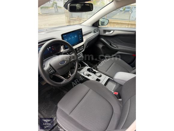 AR-ES MOTORS 2025 ÇIKIŞLI FORD FOCUS 1.5 ECOBLUE TİTANİUM X