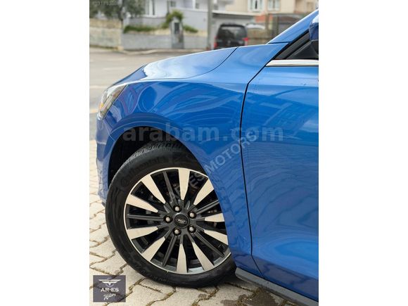 AR-ES MOTORS 2025 ÇIKIŞLI FORD FOCUS 1.5 ECOBLUE TİTANİUM X
