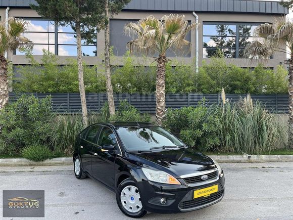 - 145 KM DE 2011 MODEL FORD FOCUS
