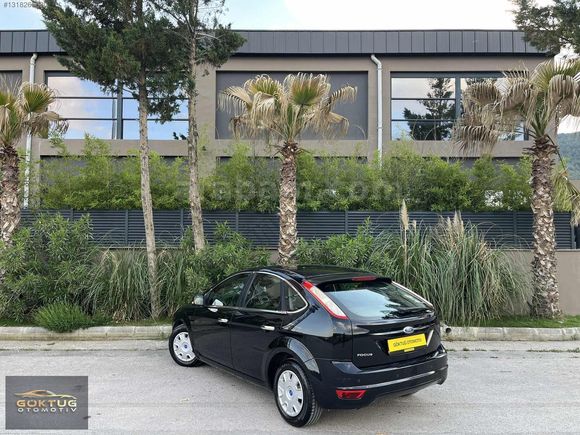 - 145 KM DE 2011 MODEL FORD FOCUS