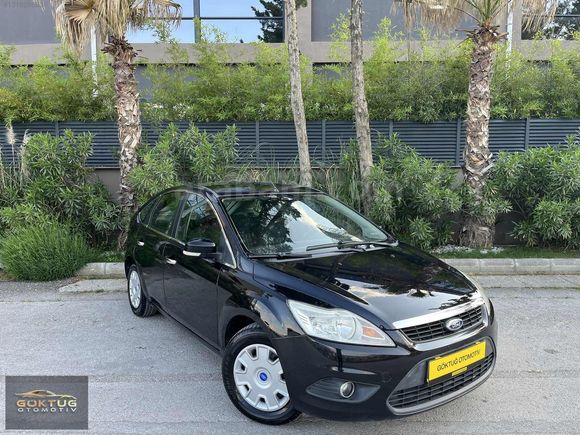 - 145 KM DE 2011 MODEL FORD FOCUS