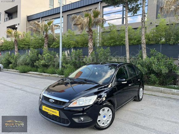 - 145 KM DE 2011 MODEL FORD FOCUS
