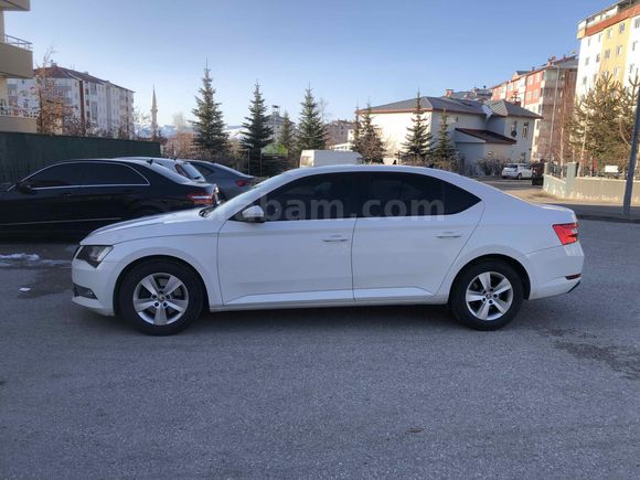 Galeriden Skoda SuperB 1.4 TSI Active 2016 Model Erzurum