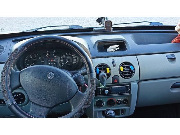 Sahibinden Renault Kangoo 1.5 dCi Expression 2005 Model  253.000 km Gri