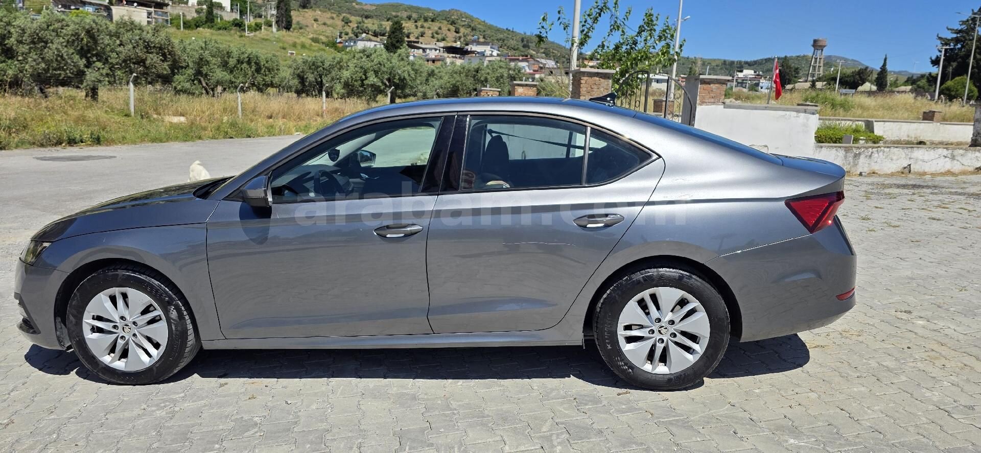 Sahibinden Skoda Octavia 1.0 e-Tec Elite 2024 Model Aydın 88.000 km Füme 5