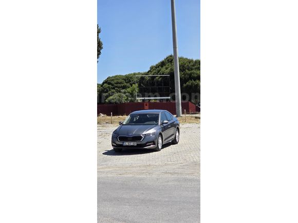 Sahibinden Skoda Octavia 1.0 e-Tec Elite 2024 Model  83.000 km Füme