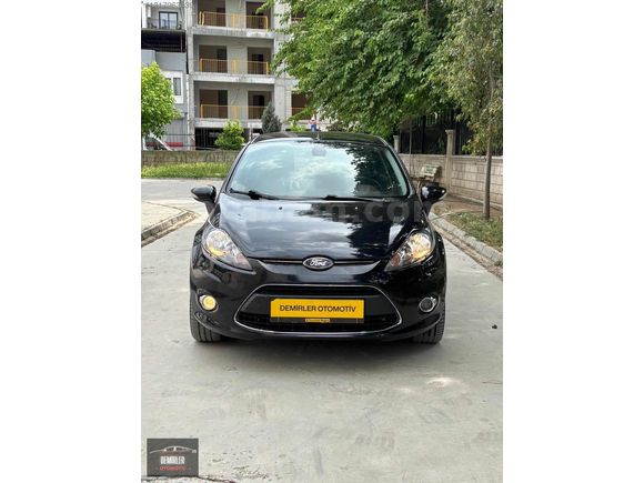 2012 FİESTA 1.4TDCİ TİTANYUM TEMİZ BAKIMLI