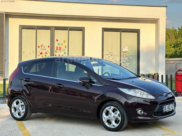 Ford Fiesta 2011 TİTANYUM PAKET CAM