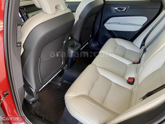 2023 VOLVO XC60 B4 2.0 DİZEL 197 HP PLUS DARK 19.000 KM