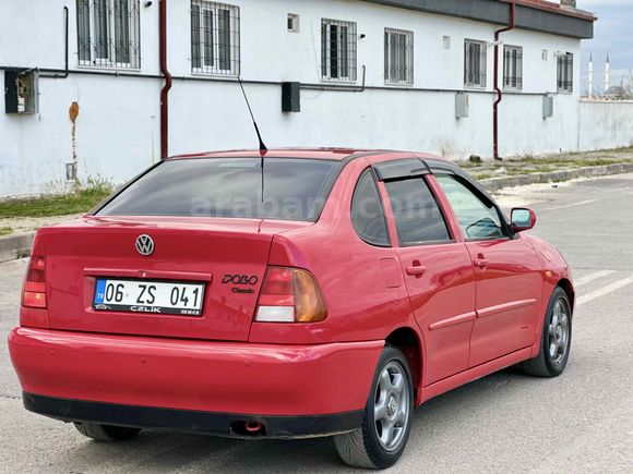Takas olur 100 lük 1.6 Polo hatasız ayarında düşük km 