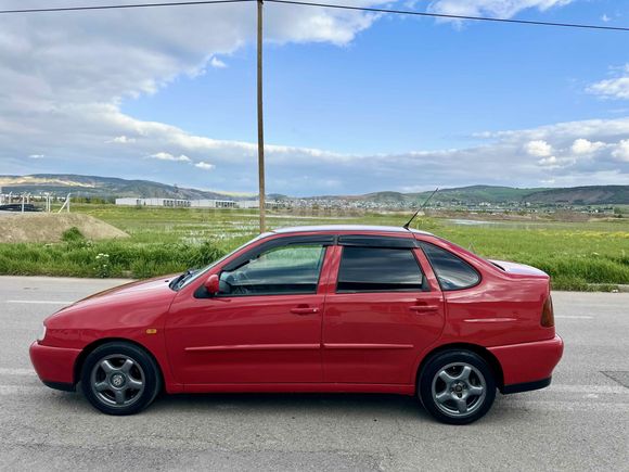 Takas olur 100 lük 1.6 Polo hatasız ayarında düşük km 