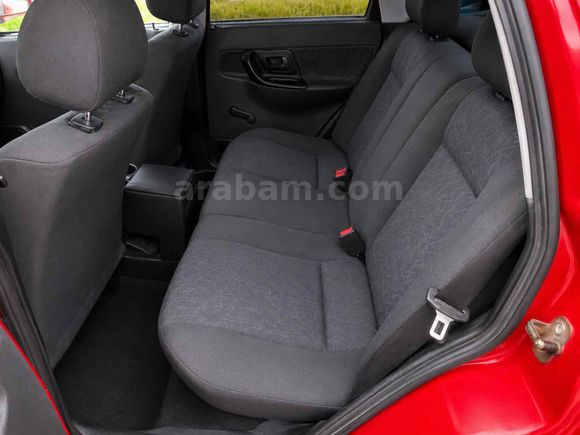 Takas olur 100 lük 1.6 Polo hatasız ayarında düşük km 