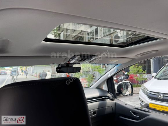 GÜMÜŞ OTOMOTİV'DEN 2023 4X4 CAM TAVANLI STARIA 74.000KM