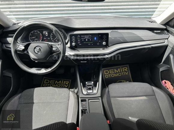 2021 HATASIZ SKODA OCTAVİA 1.0 E-TEC ELİTE CAR PLAY