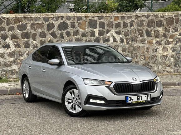 2023 SKODA OCTAVİA 1.0E-TECH 147KM TEK PARÇA BOYALI TRAMERSİZ