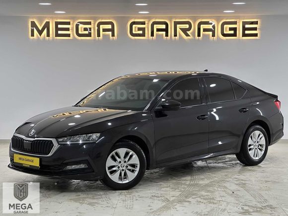 MEGA GARAGE 2021 SKODA OCTAVİA 1.0 TSİ ELİTE HATASIZ AYARINDA