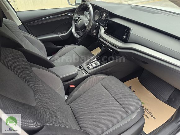 2021 SKODA OCTAVIA 1.0 E-TEC ELITE DSG YARIM PARÇA BOYALI