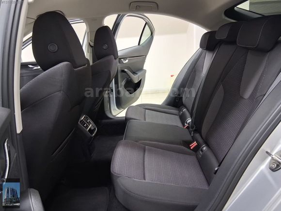 YÜCELER OTO'DAN 2022 MODEL SKODA OCTAVİA HYBRİD KDV%20 HATASIZ