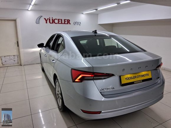 YÜCELER OTO'DAN 2022 MODEL SKODA OCTAVİA HYBRİD KDV%20 HATASIZ