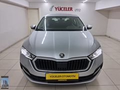 YÜCELER OTO'DAN 2022 MODEL SKODA OCTAVİA HYBRİD KDV%20 HATASIZ