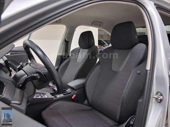 YÜCELER OTO'DAN 2022 MODEL SKODA OCTAVİA HYBRİD KDV%20 HATASIZ