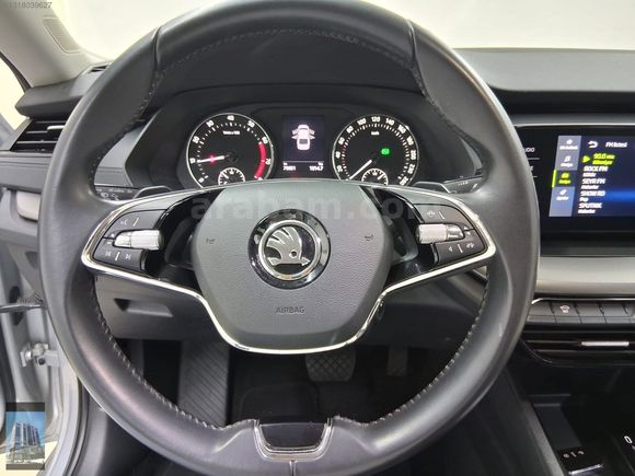 YÜCELER OTO'DAN 2022 MODEL SKODA OCTAVİA HYBRİD KDV%20 HATASIZ
