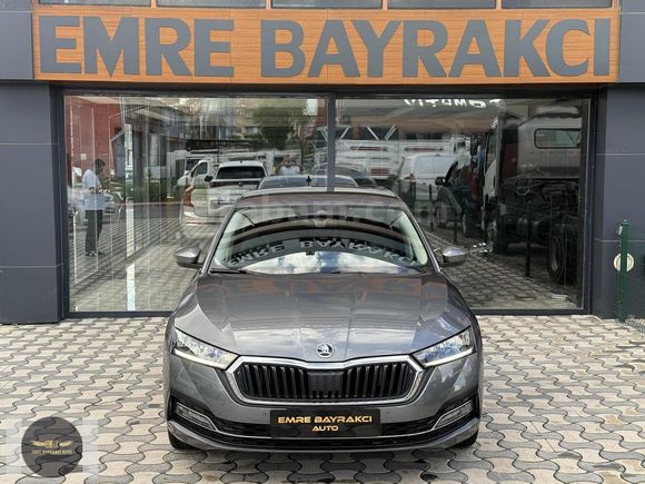 2023 SKODA OCTAVİA 1.0 E-TEC 110 BG DSG PREMIUM BOYASZ 43.000 KM