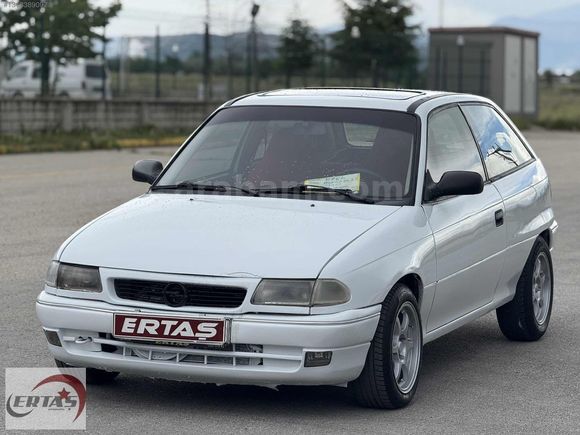 ERTAŞ OTOMOTİVDEN KLİMA SUNROOF SIFIR BOYALI TERTEMİZ ASTRA