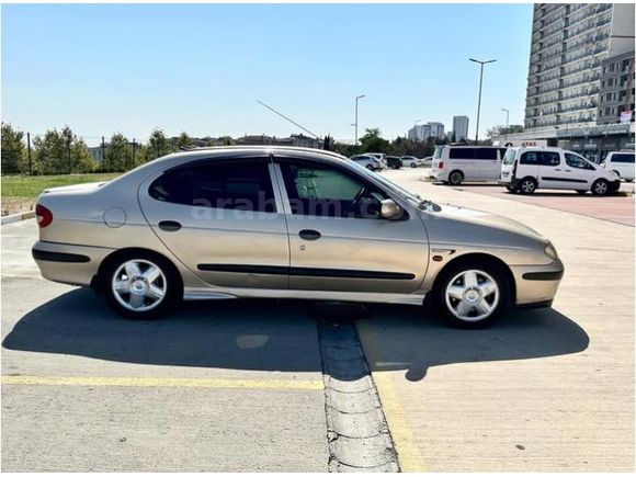 Sahibinden Renault Megane 1.6 RXT 2000 Model