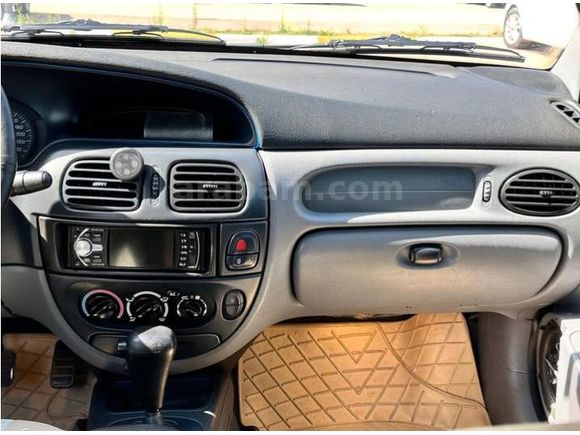 Sahibinden Renault Megane 1.6 RXT 2000 Model